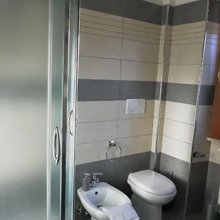 I Lufthavn På 60 M². Soveværelser: 2. Private Badeværelser: 1. Lejlighed *