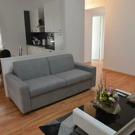 I Lufthavn På 60 M². Soveværelser: 2. Private Badeværelser: 1.