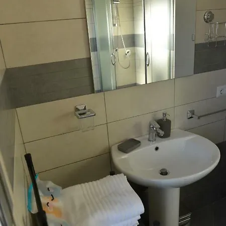 Lejlighed I Lufthavn På 60 M². Soveværelser: 2. Private Badeværelser: 1. *